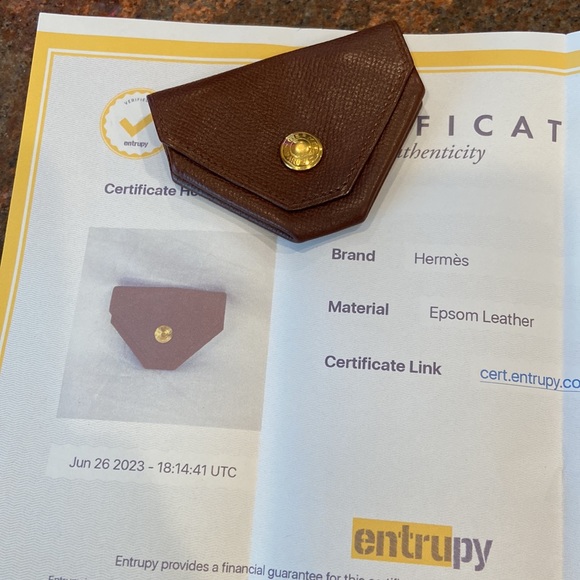 Hermes LE 24 Unisex Epsom
Leather Coin Purse/coin
Case Gold - Picture 10 of 10